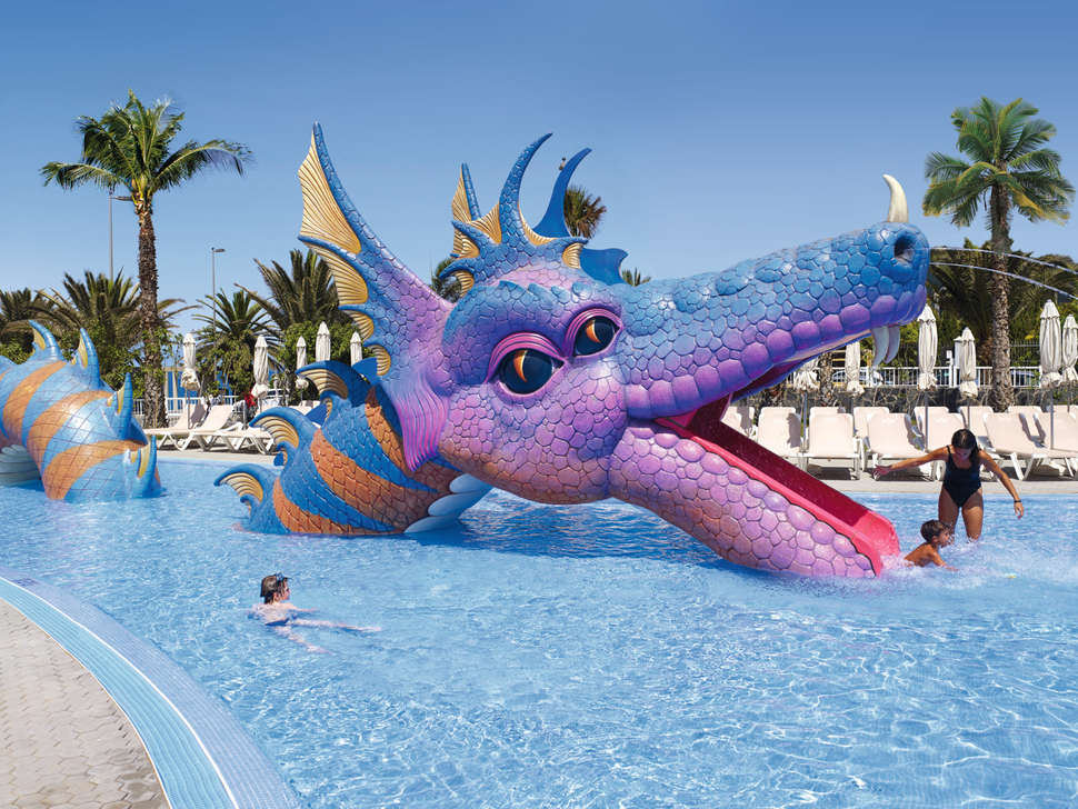 Een foto van het zwembad bij Riu Gran Canaria