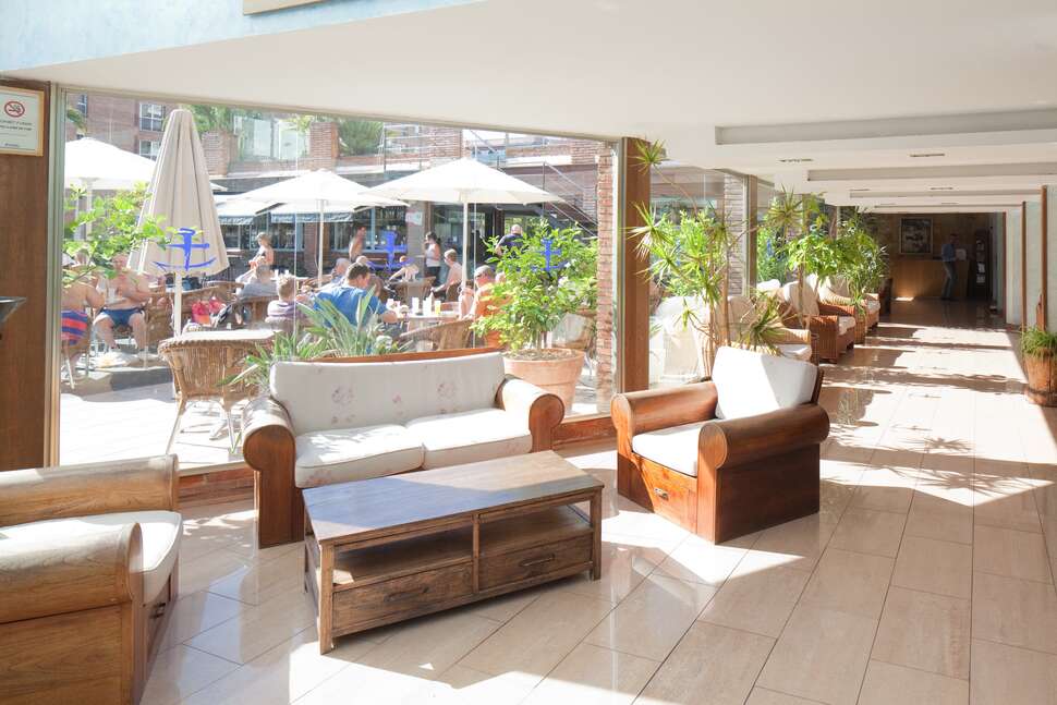 Een foto van het interieur van H-Top Hotel Palm Beach