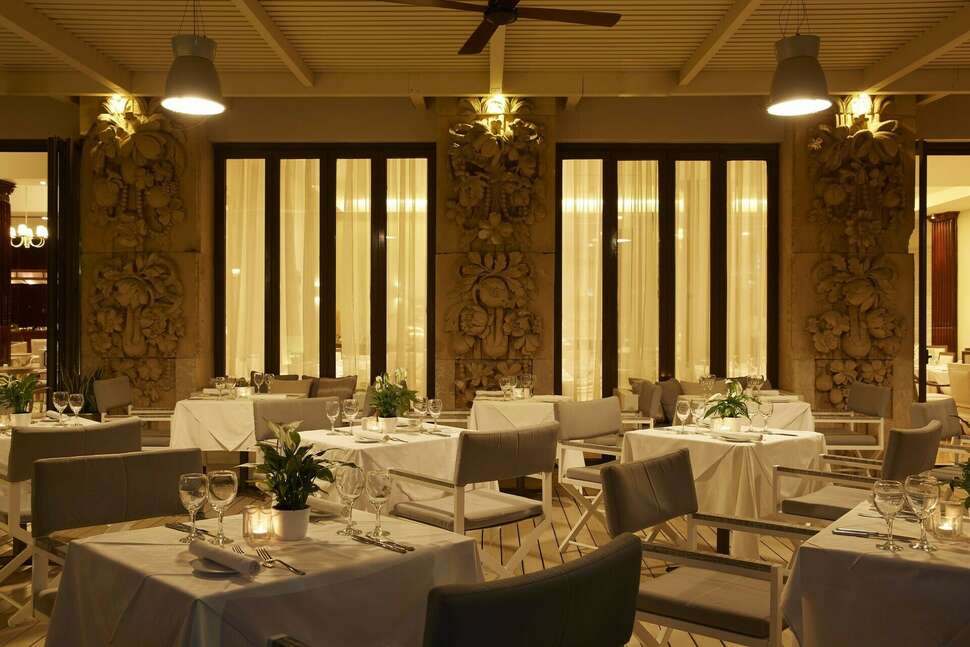 Een foto van het terras bij Mon Repos Palace Hotel
