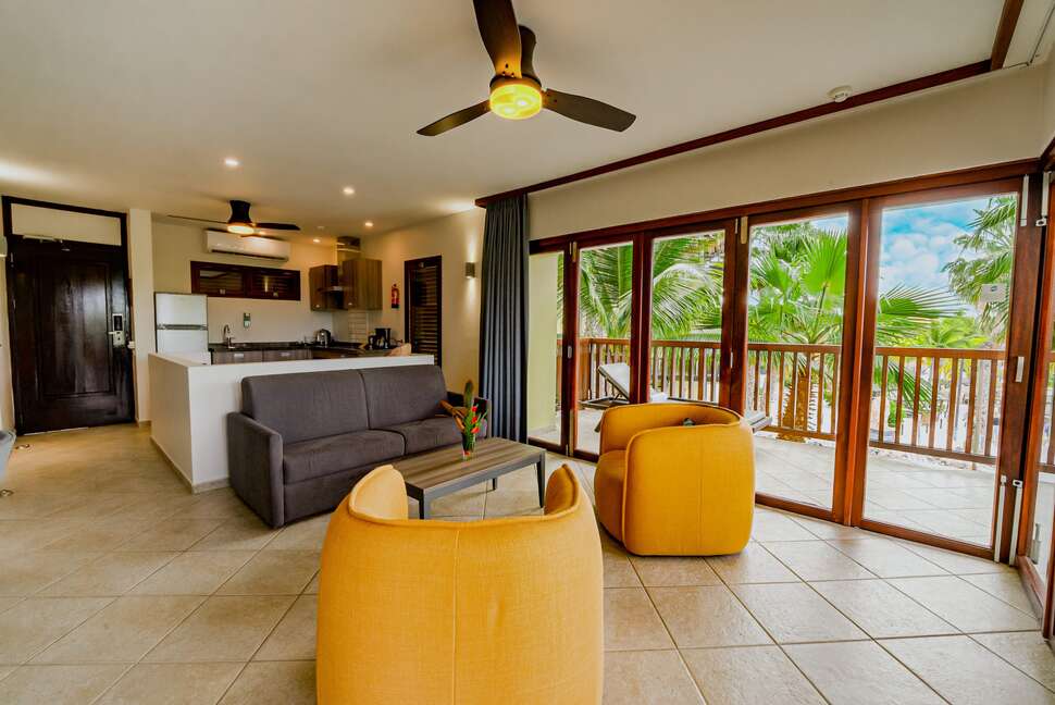 Een foto van LionsDive Beach Resort