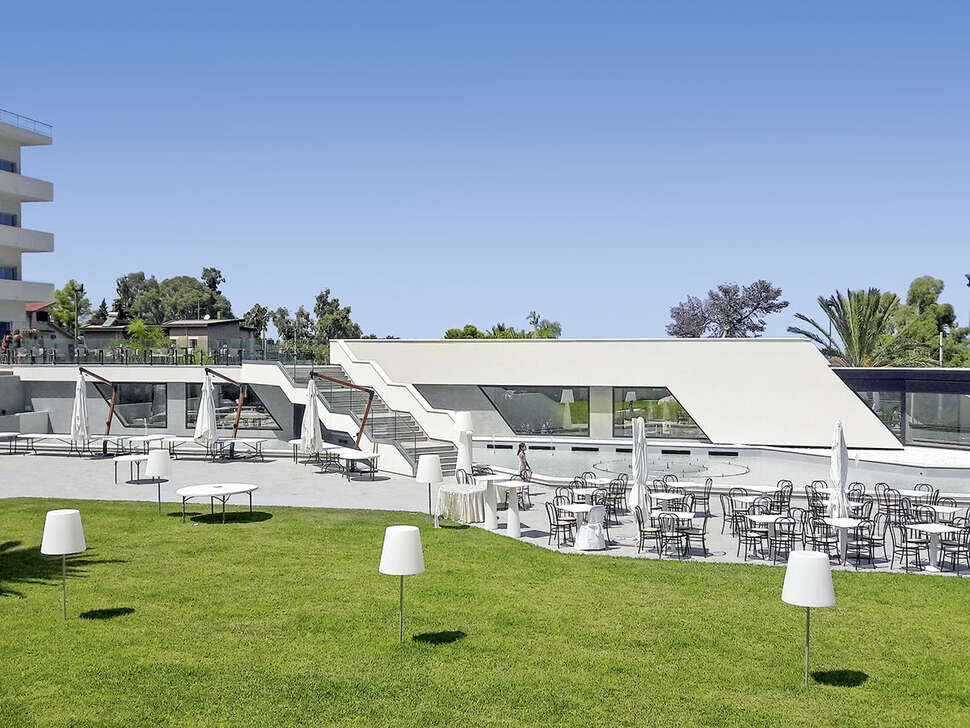 Een foto van het terras bij Hotel Santa Lucia Le Sabbie d’Oro
