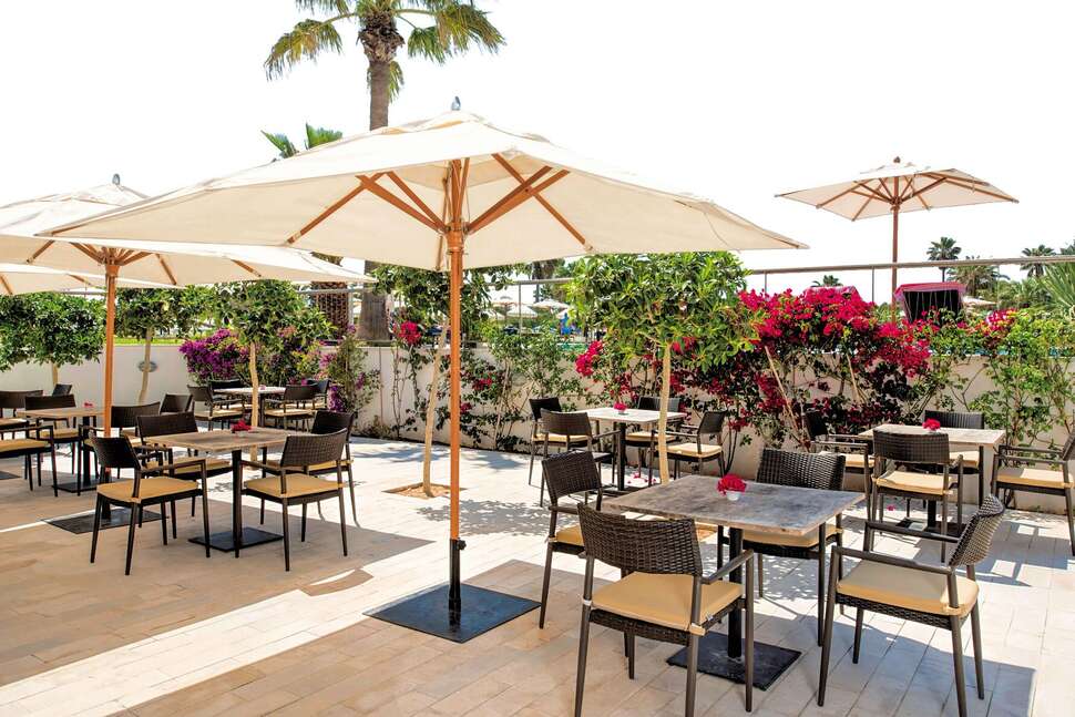 Een foto van het terras bij Iberostar Selection Diar El Andalous