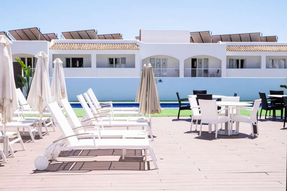 Een foto van het zwembad bij Hotel Club Es Talaial