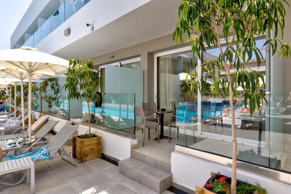 Een foto van White Olive Premium Hotel