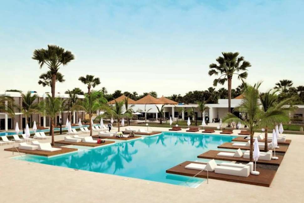 Een foto van het zwembad bij Sunprime Tamala Beach