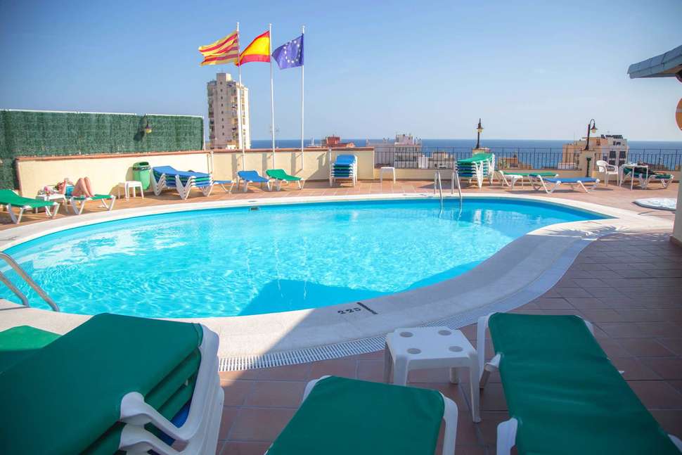 Een foto van een overzicht van Hotel Lloret Santa Rosa