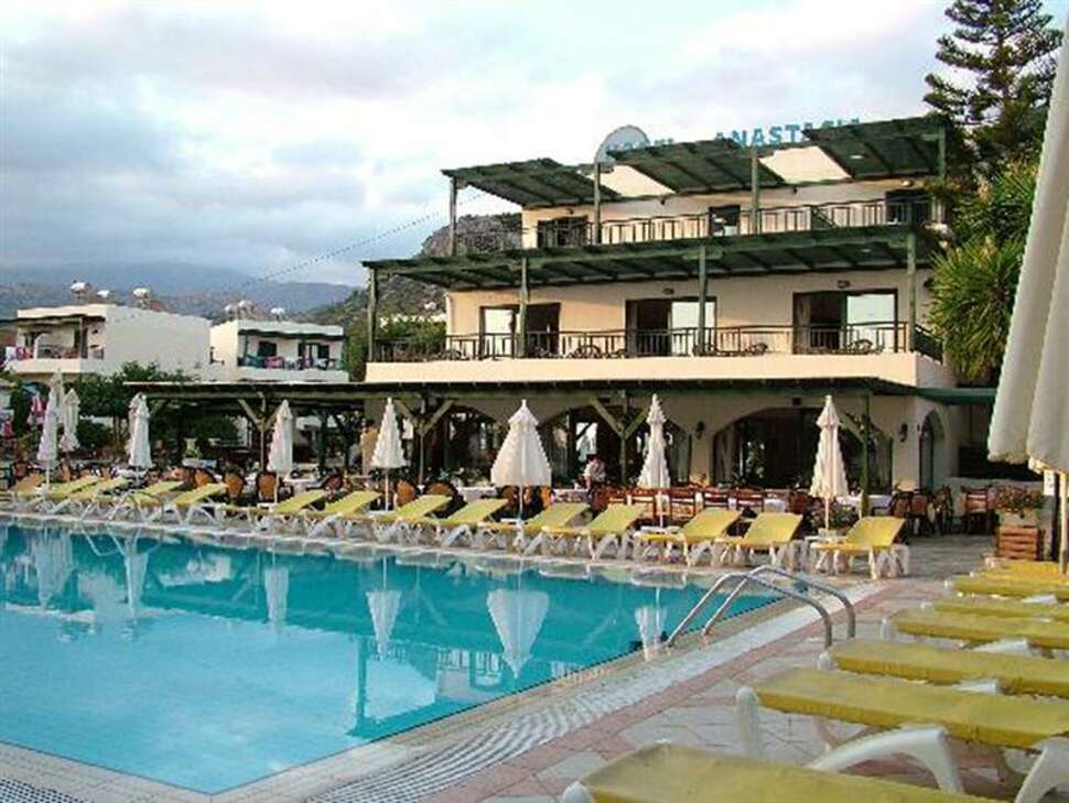 Een foto van een overzicht van Anastasia Hotel