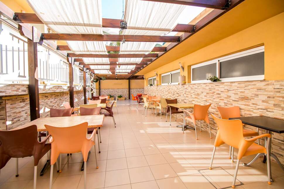 Ein Foto von der Terrasse im Filmar Hotel