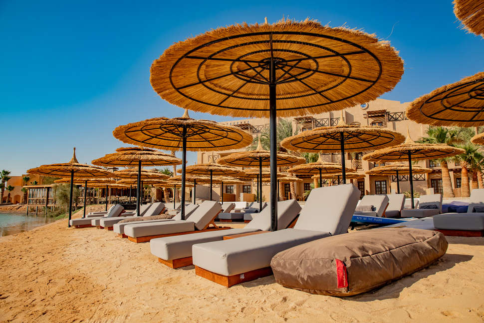 Een foto van het strand bij Cook's Club El Gouna