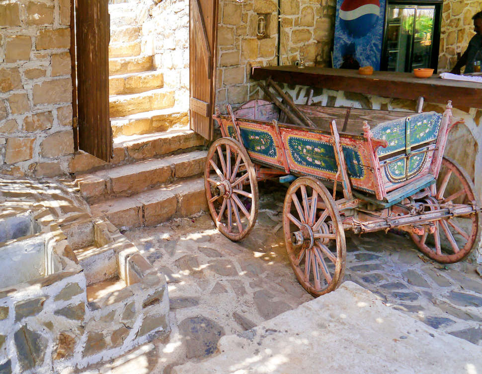 Ein Foto von der Außenansicht des Stone Village Petrino Horio