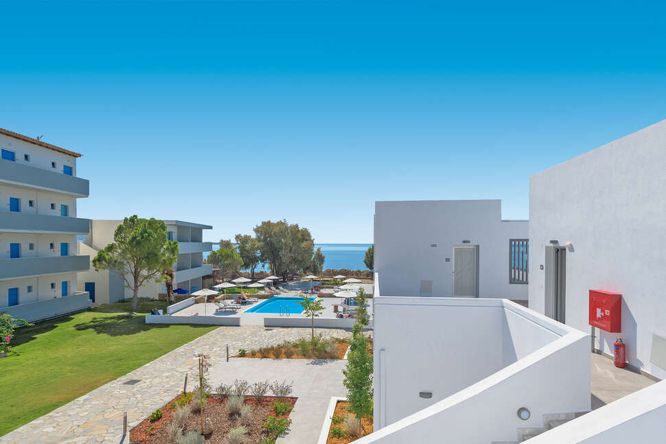 Een foto van het zwembad bij Sentido Sunrise Beach