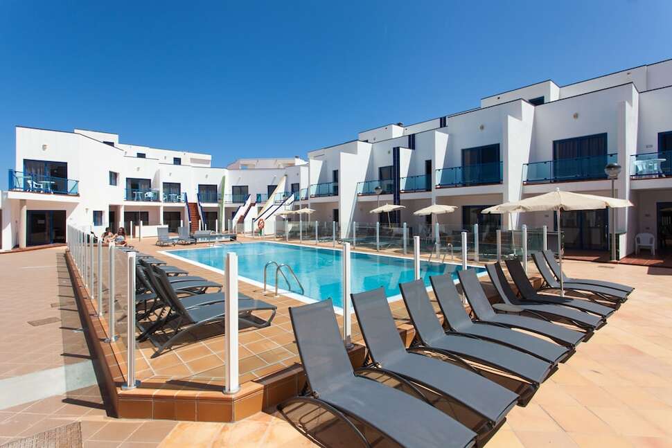 Een foto van het zwembad bij Appartementen Tao Cotillo