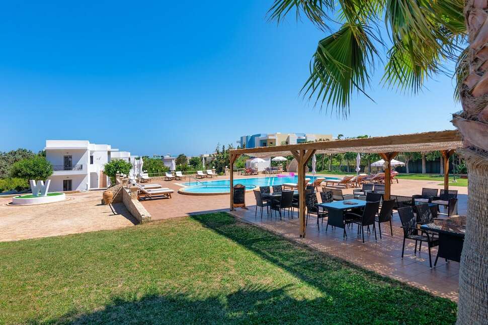 Een foto van het terras bij W Suites