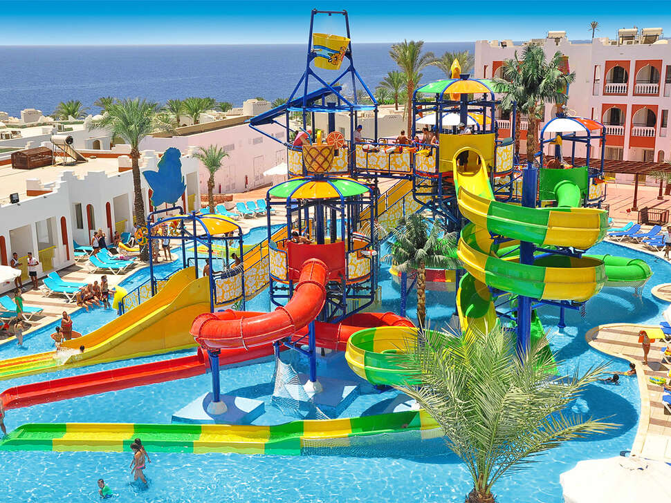 Een foto van het zwembad bij Sunrise Diamond Beach Resort
