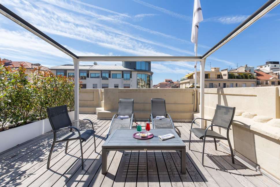 Ein Foto von der Terrasse im Best Western Plus Brice Garden Nice