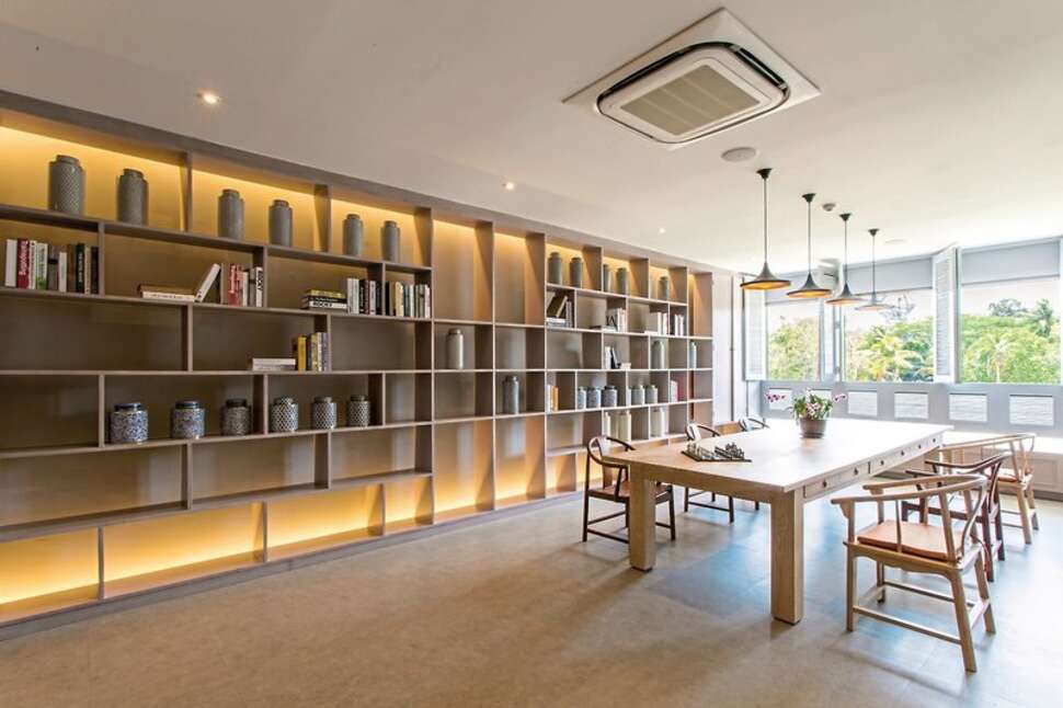 Een foto van het interieur van Proud Phuket Hotel