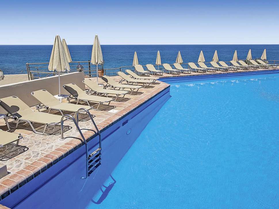 Een foto van het zwembad bij Scaleta Beach Hotel