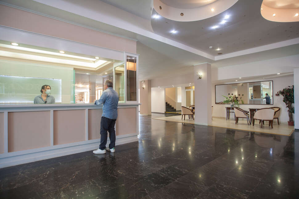Een foto van het interieur van Golden Alexandros Hotel