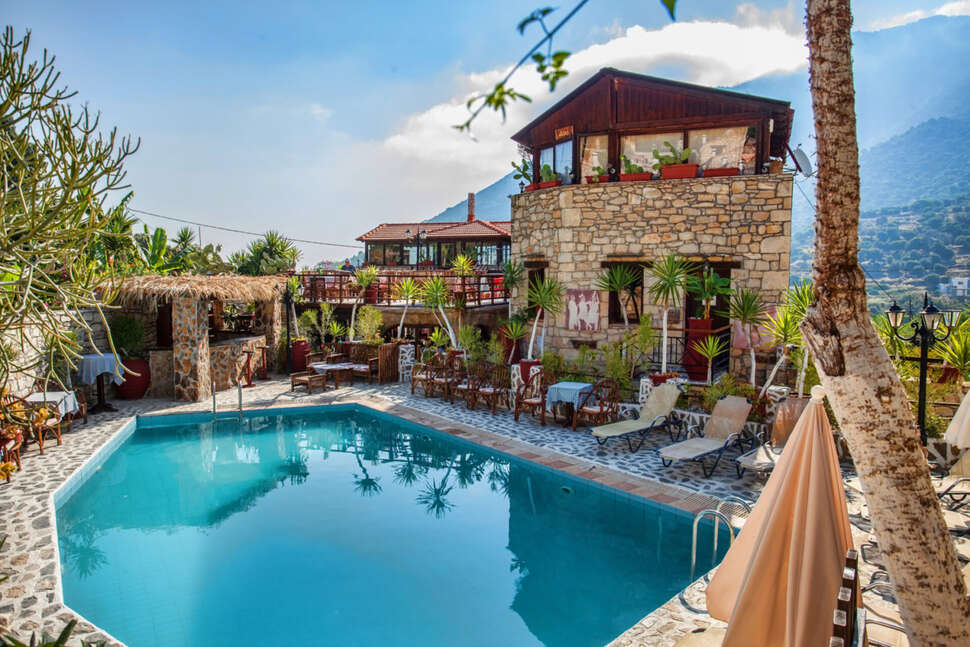 Ein Foto vom Pool im Stone Village Petrino Horio