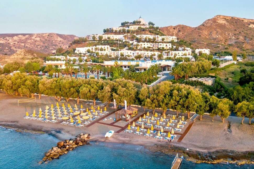Een foto van het strand bij Lagas Aegean Village