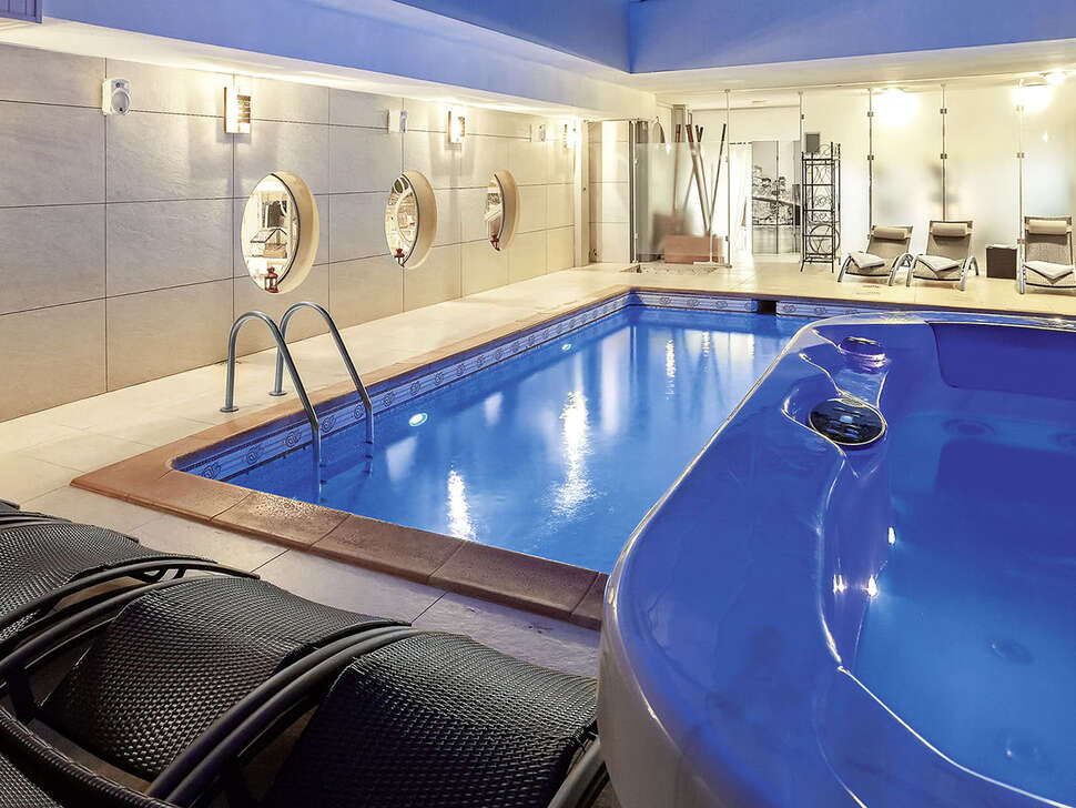 Ein Foto vom Pool im Hotel Nice Riviera
