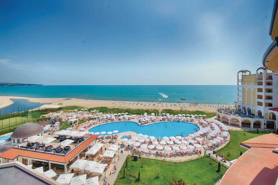 Een foto van Alua Helios Bay