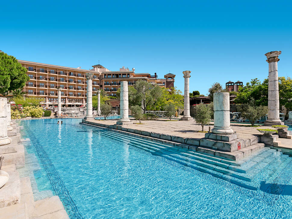 Een foto van het zwembad bij Xanadu Resort Hotel