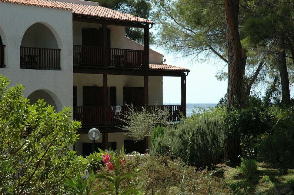 Een foto van de buitenkant van Hotel Punta Negra