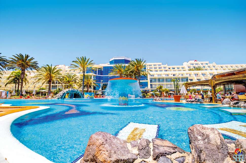 Een foto van het zwembad bij SBH Hotel Costa Calma Palace