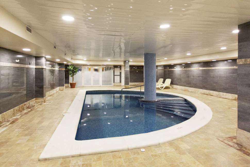 Ein Foto vom Pool im Hotel Obelisco