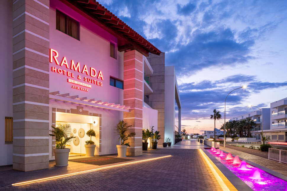 Een foto van Ramada Hotel & Suites by Wyndham Ayia Napa