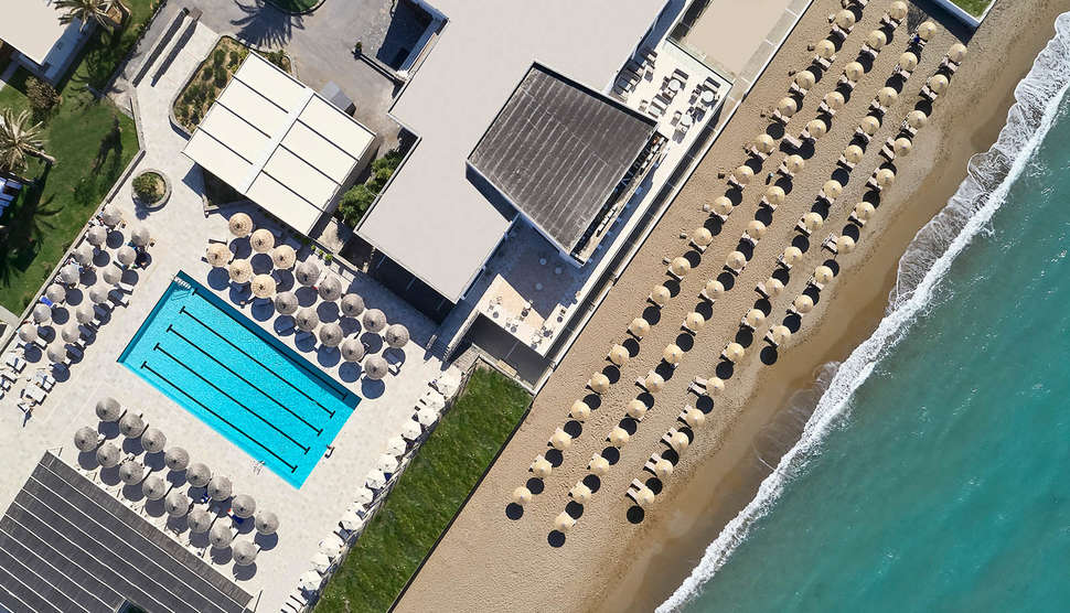 Een foto van het zwembad bij Civitel Creta Beach Hotel