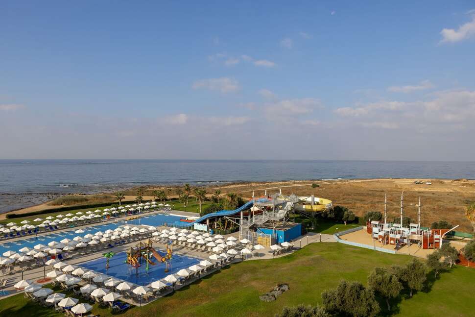 Een foto van Louis Phaethon Beach