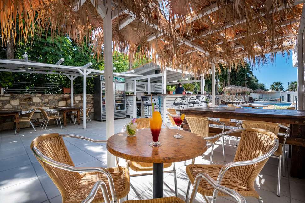 Een foto van het terras bij Sunny Days Hotel & Appartementen
