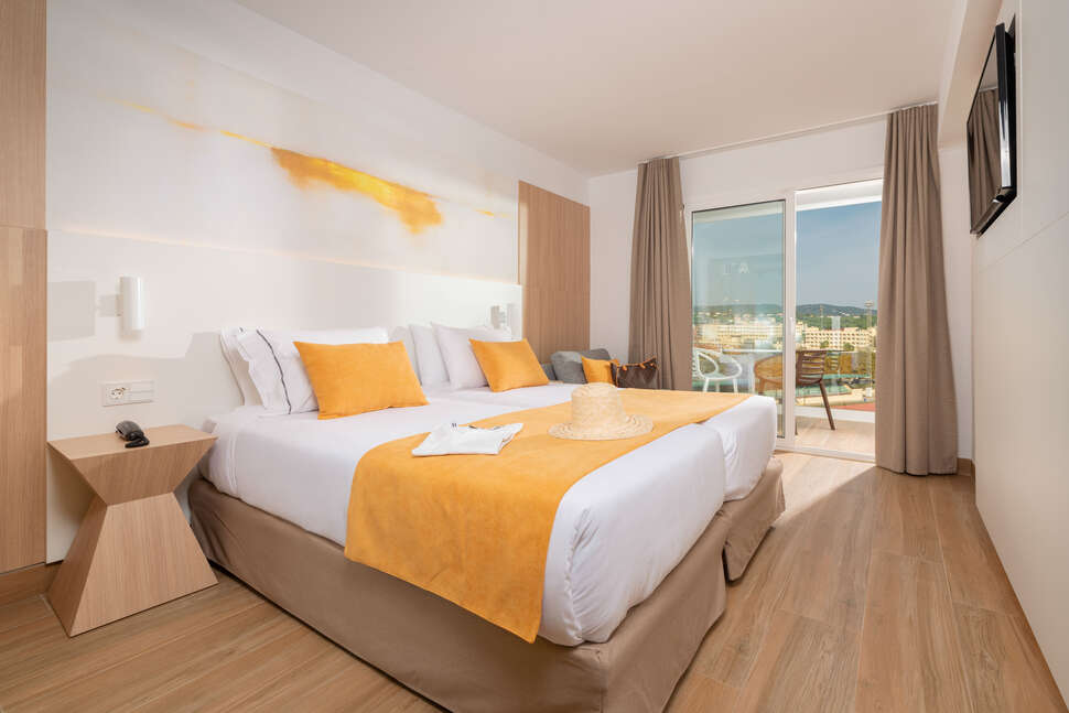Een foto van L'Azure Hotel
