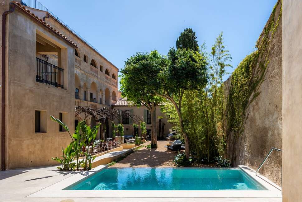 Juz de Yartan Arthotel.