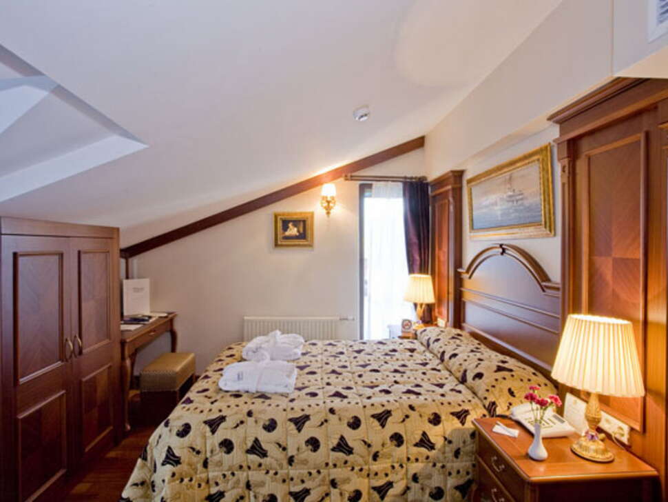 Glk Premier Regency Suites&Spa.