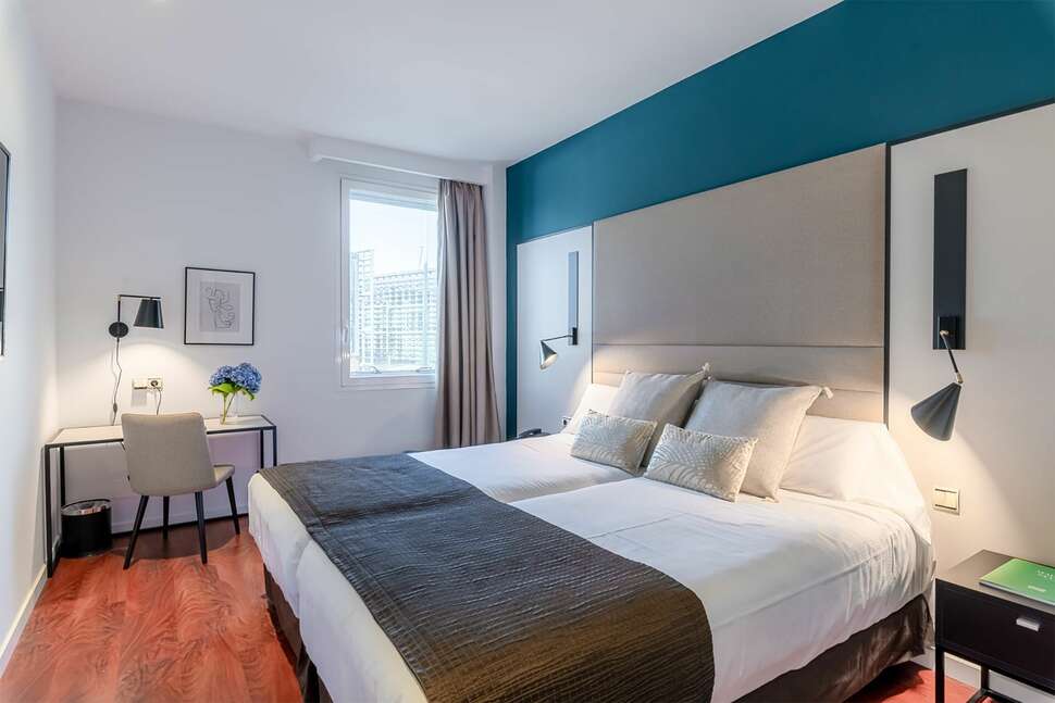 Hotel Amura Alcobendas cover