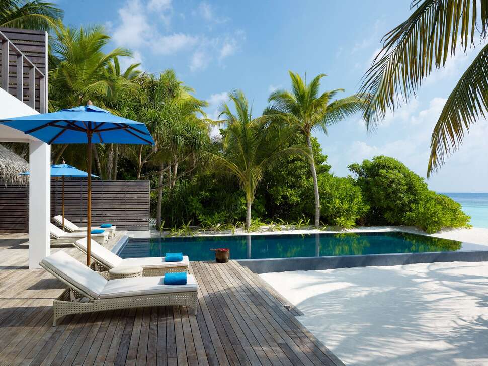 Dusit Thani Maldives.