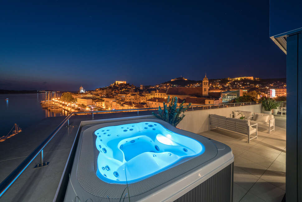 Superior City Hotel Bellevue.