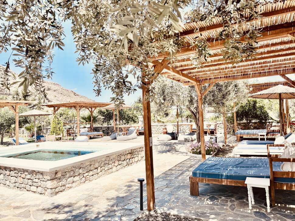 Caesars Gardens Hotel&Spa.