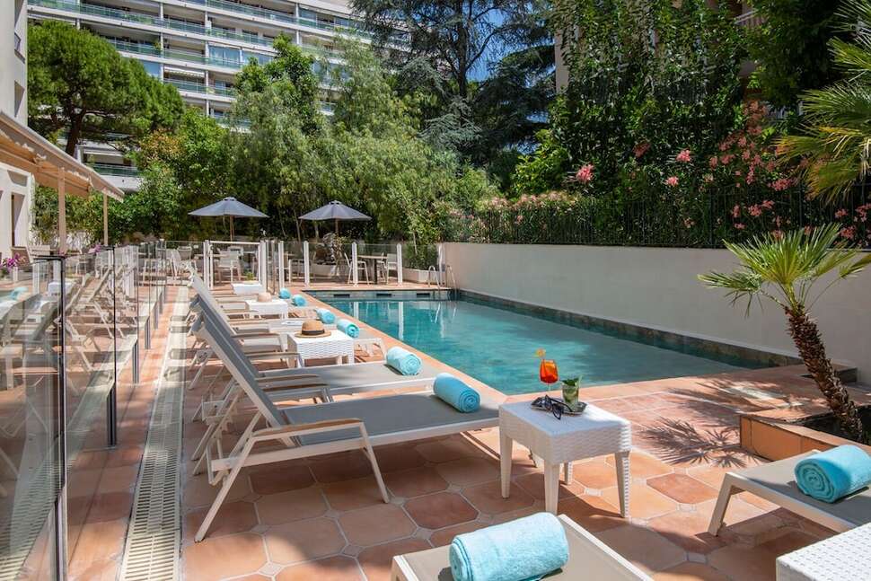 Le Cetai Cannes Beach Hotel