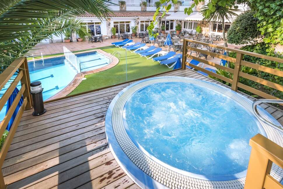 Goedkope vakantie Tossa de Mar 2024 - dé VakantieDiscounter