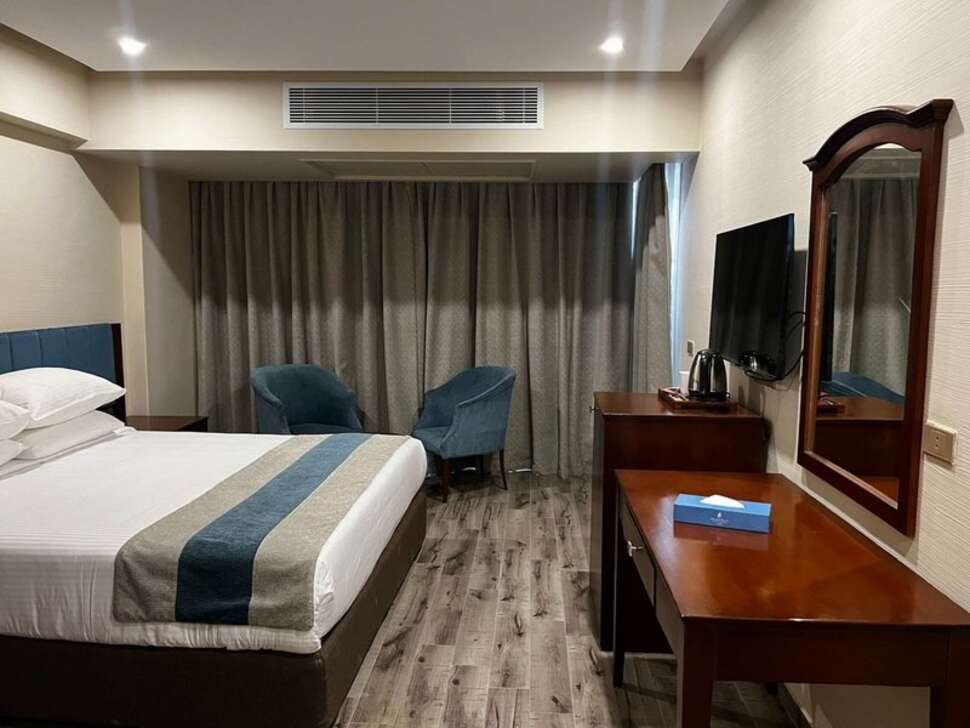 Stay Inn Pyramids