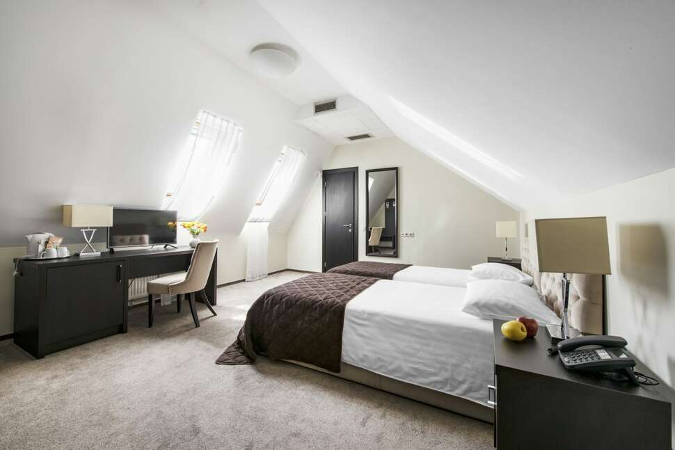 Amberton Hotel