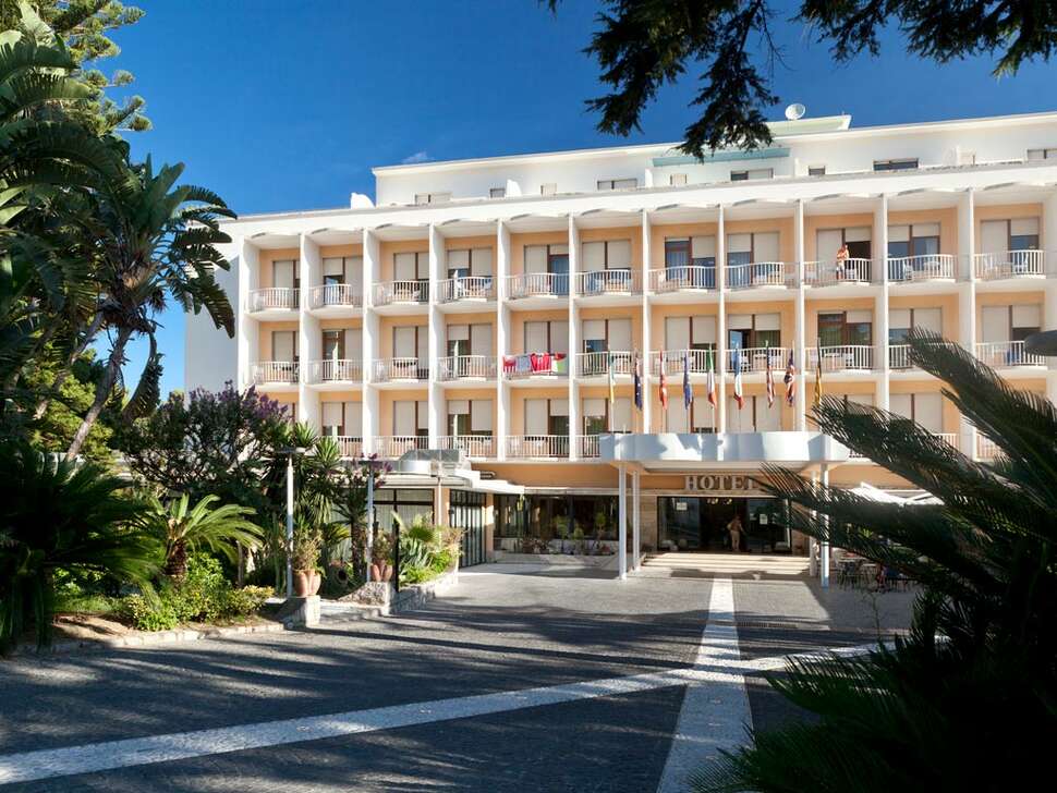 Grand Hotel Moon Valley.