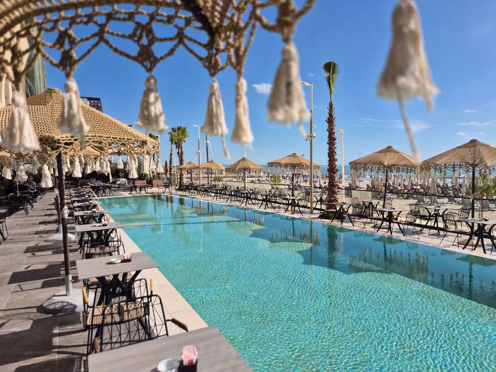 Royal G Deluxe Hotel