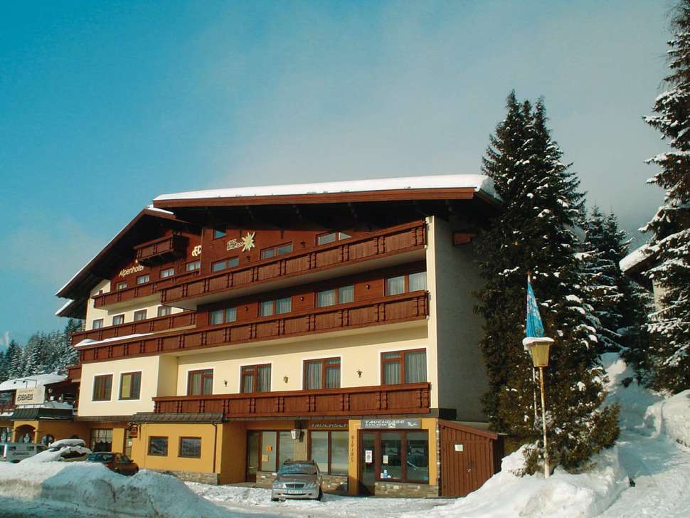 Alpenhotel Edelweiss.