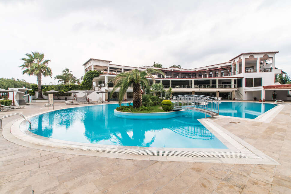 Alexandros Palace Hotel&Suites.