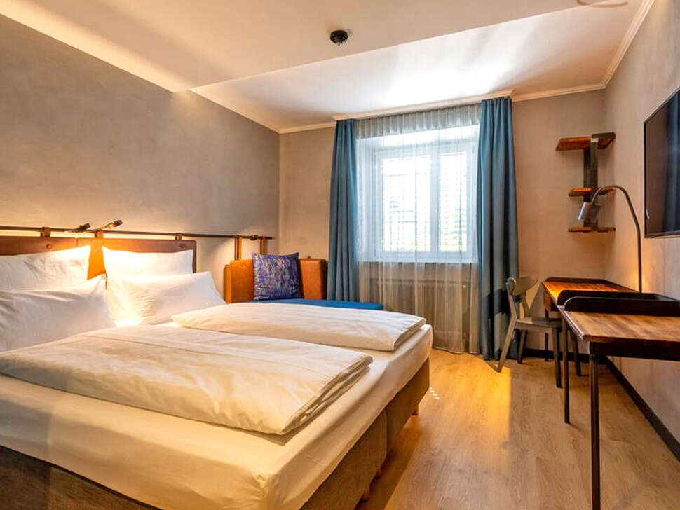 Unsold's Factory Hotel